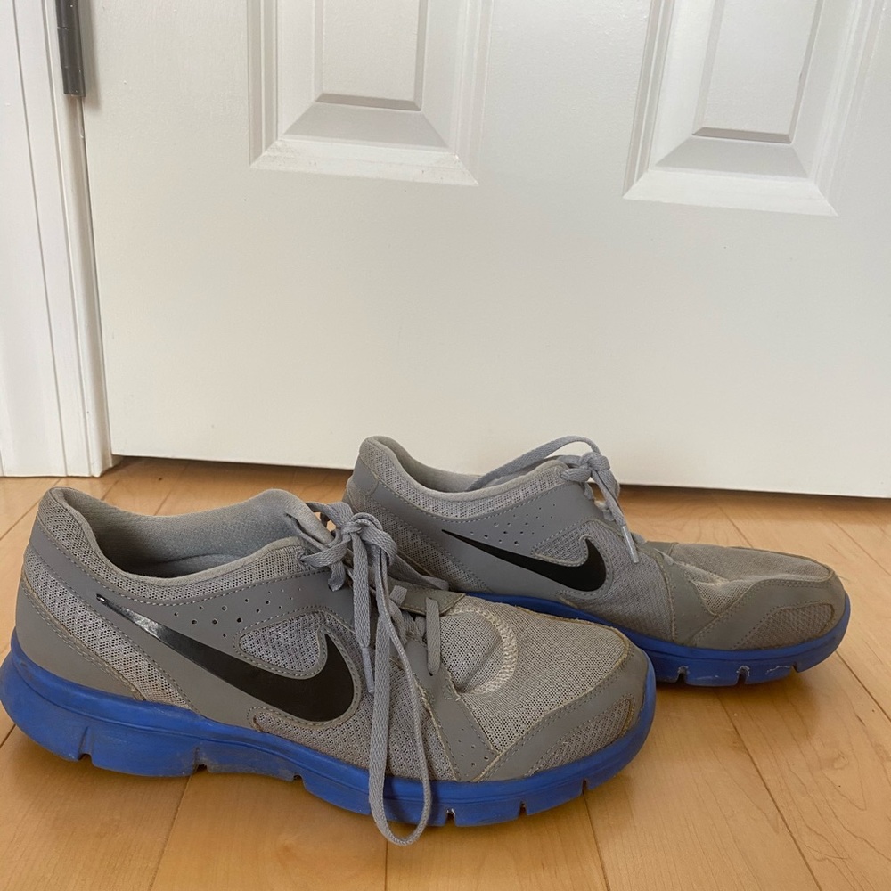 Nike Men’s Sneakers size 8